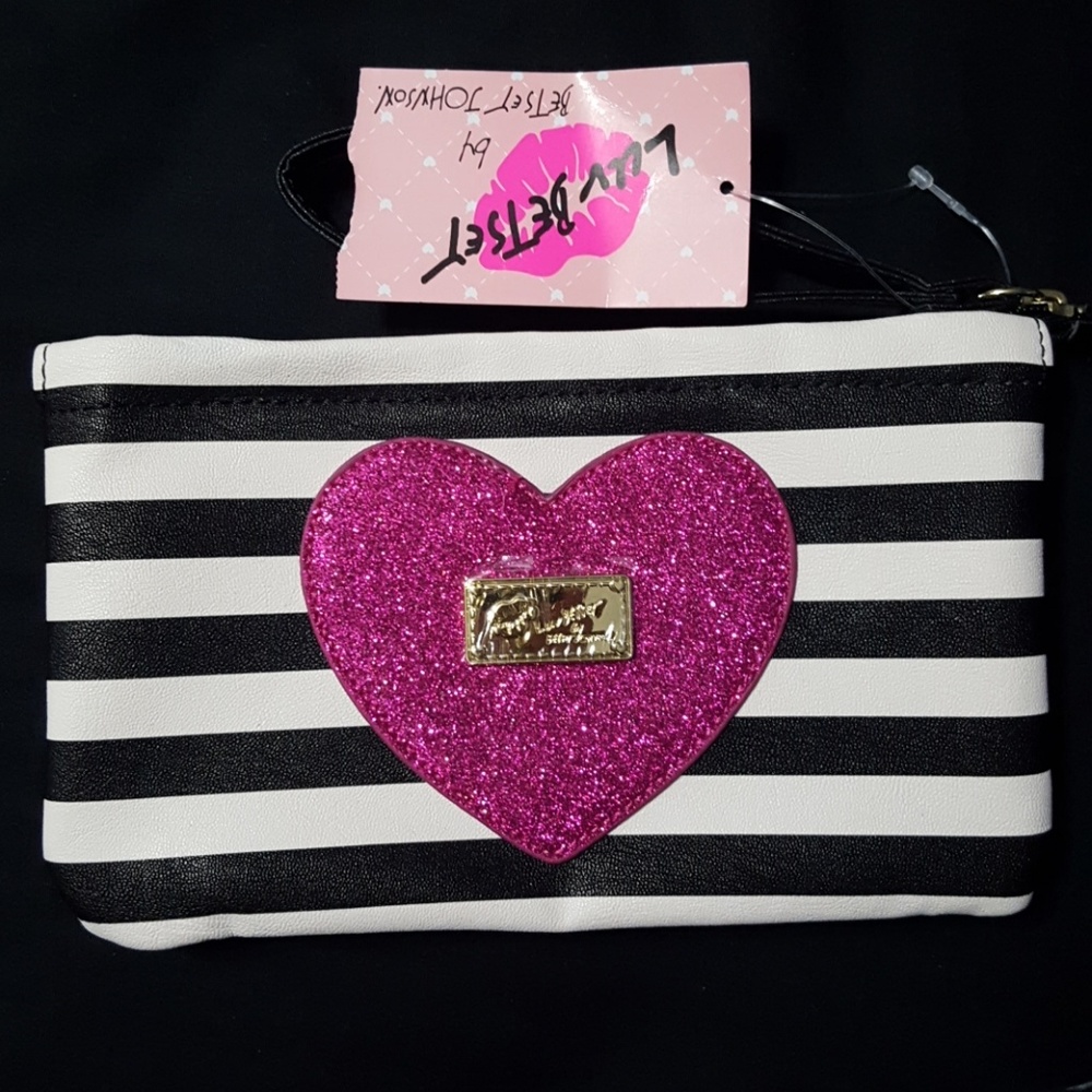 Betsey johnson wrislet